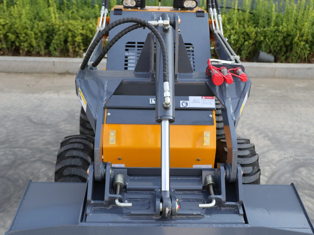 KOLOVÝ NAKLADAČ GORILA GW-380